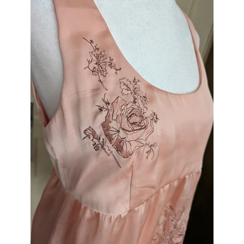 Forever 21 f21 Pink Floral Rose Embroidered Babydoll Fairy Coquette Top‎ Medium
